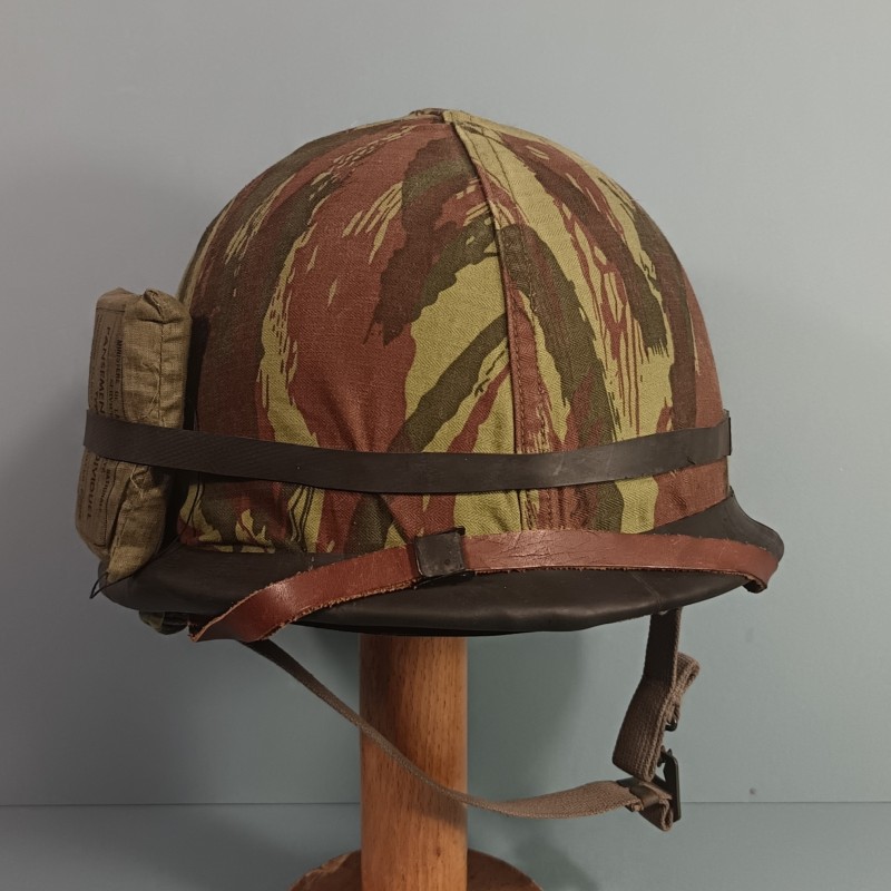 CASQUE FRANCAIS MODELE 1951 ET CAPUCHE 47-56 CASQUE LOURD MAMOU 1956 ET LINER ESPERAZA 1956